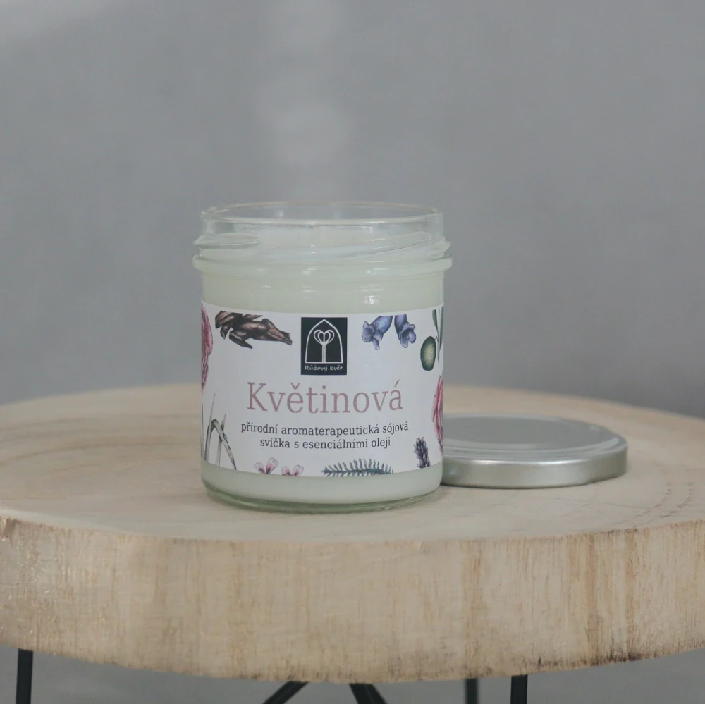 Aromaterapeutická sójová svíčka "Květinová" 120 g