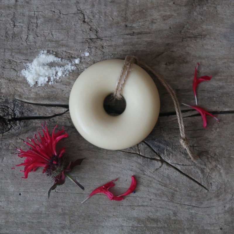 Přírodní sprchové mýdlo Monarda s ovčím mlékem 115 g