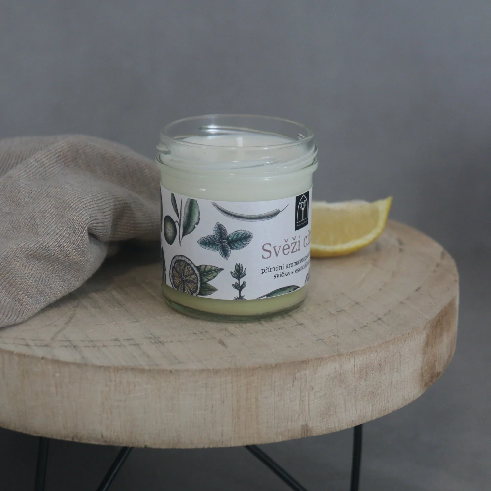 Aromaterapeutická sójová svíčka "Svěží citrus" 120 g