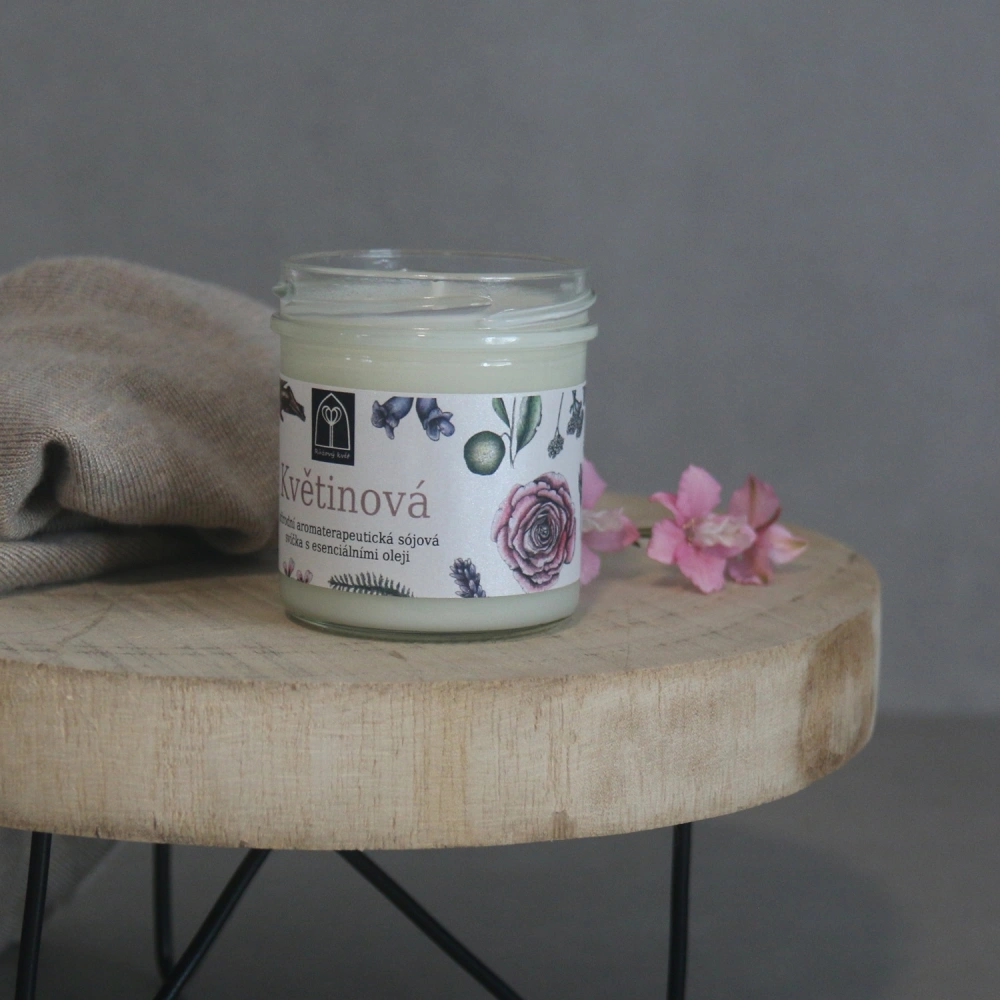 Aromaterapeutická sójová svíčka "Květinová" 120 g