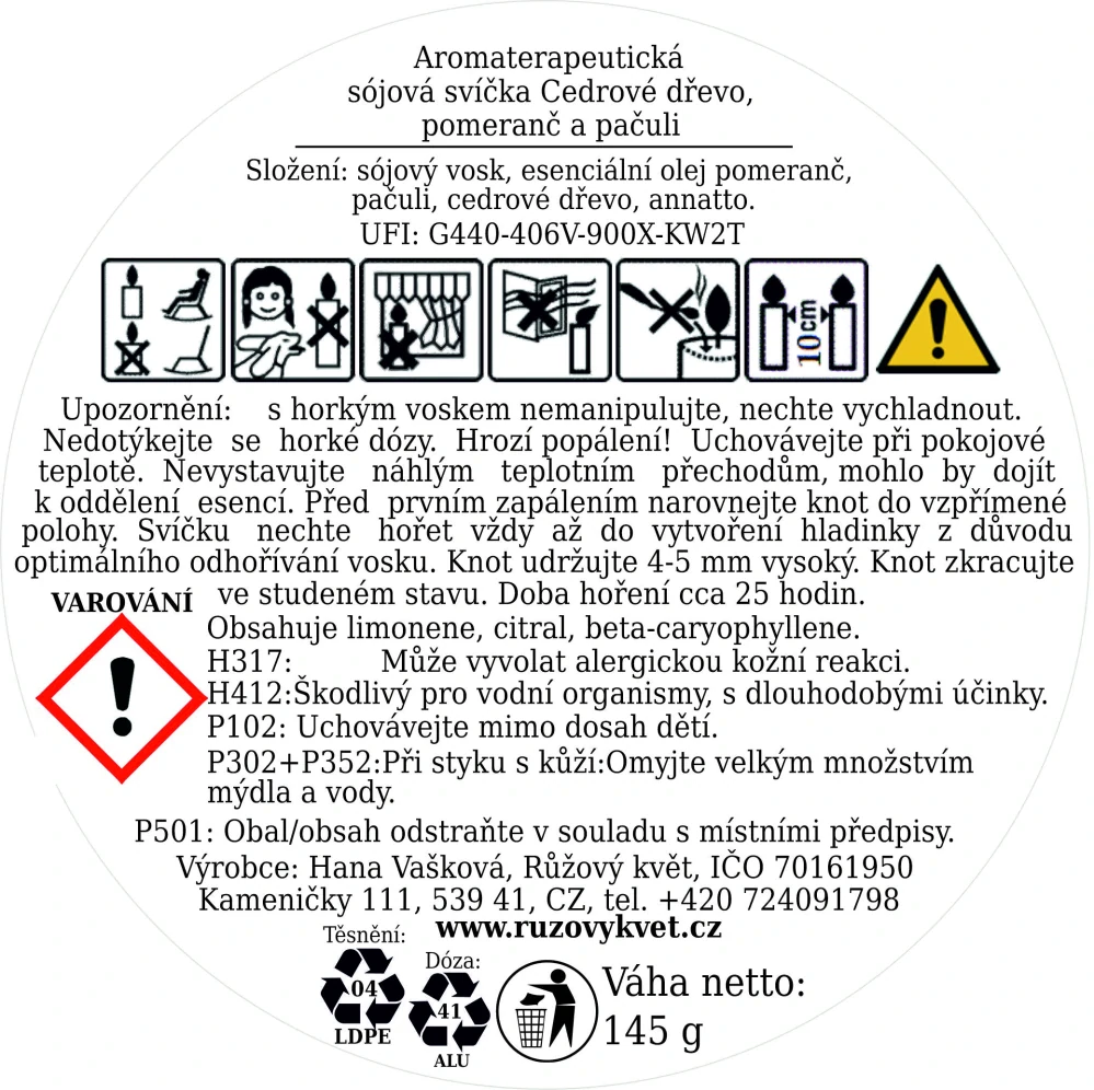Aromaterapeutická sójová svíčka Cedrové dřevo, pomeranč a pačuli 145 g