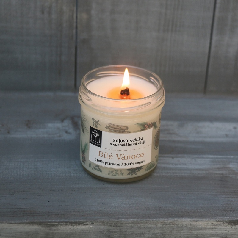 Aromaterapeutická sójová svíčka "Bílé Vánoce / White Christmas" 120 g