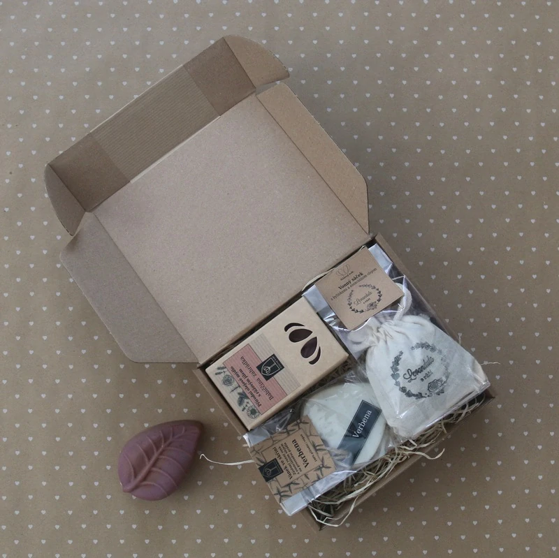 Dárkový box Plný květin