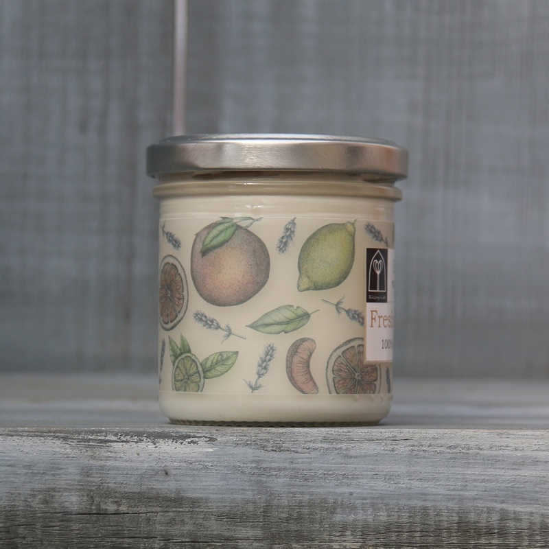 Aromaterapeutická sójová svíčka "Čerstvá levandule / Fresh Lavender" 120 g